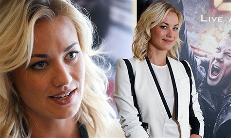 yvonne strahovski leaked pics|Nude Photo Leak Scandal: Yvonne Strahovski Says It Is ...